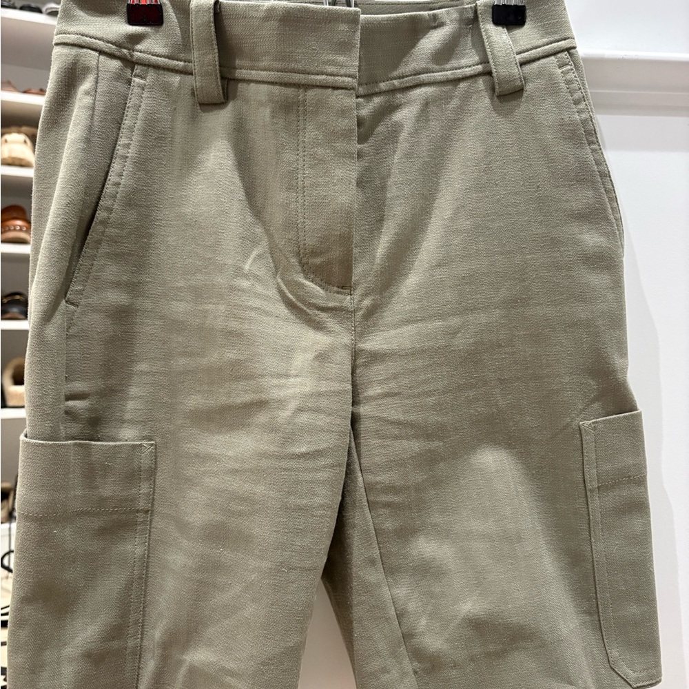 Women’s Elie Tahari cargo shorts size 2